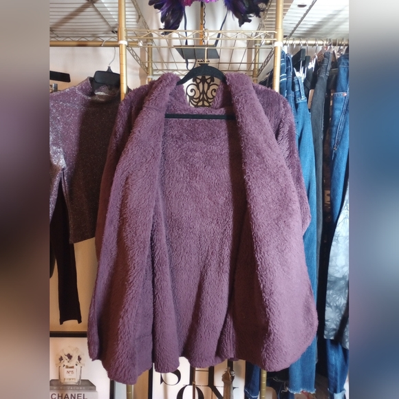 Jacket. Hooded Teddy Bear Fur. Size: LG. Color: Purple. Like New. - Picture 6 of 9